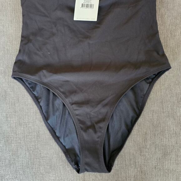 NWT Wilo The Label Women's Black V-Neck Cross Back One Piece Swim Suit Size L - Picture 3 of 7